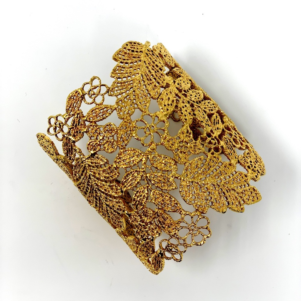 Lacey Cuff - Picture 3 of 3